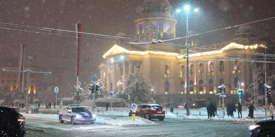 Novi kružni tok u Beogradu: Otvoren Trg Nikole Pašića za saobraćaj (FOTO)