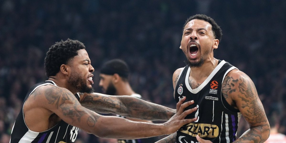 Karlik Džons se oglasio usred noći zbog Tajrikovog odlaska - Šta je ovim hteo da poruči?