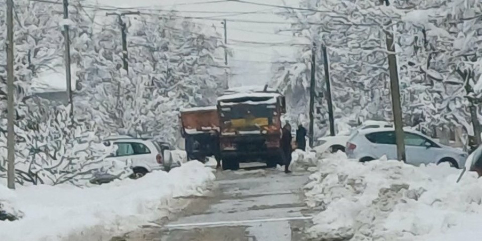 Đilas hteo da ispadne pametan, pa javno ismejan: Tajkun zaboravio na video-snimak iz 2012. godine