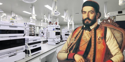 DNK analiza potvrđuje da su Petrovići autohtoni stanovnici Balkana, i da nisu poreklom iz Turske, kako se nekad pogrešno verovalo, pokazali su rezultati savremenog i višegodišnjeg genetičko-genealoškog istraživanja porekla crnogorske vladarske porodice Petrović Njegoš, koji su predstavljeni na press konferenciji u Galeriji Centra za kulturu Prijestonice Cetinje, objavio je Cetinjski list.