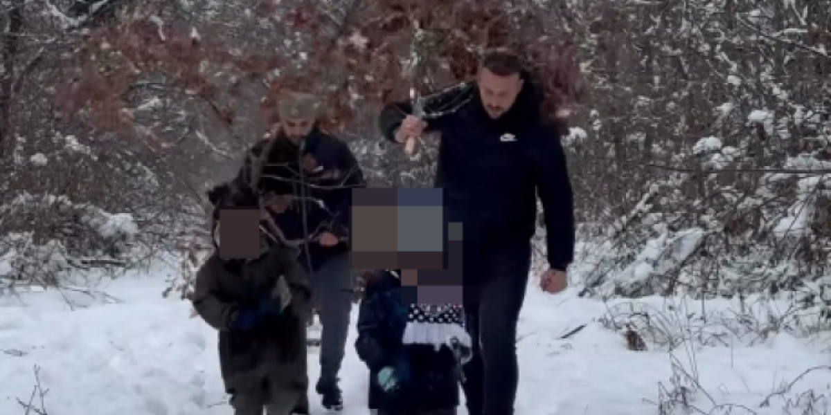 Darko Lazić sa sinom otišao po Badnjak