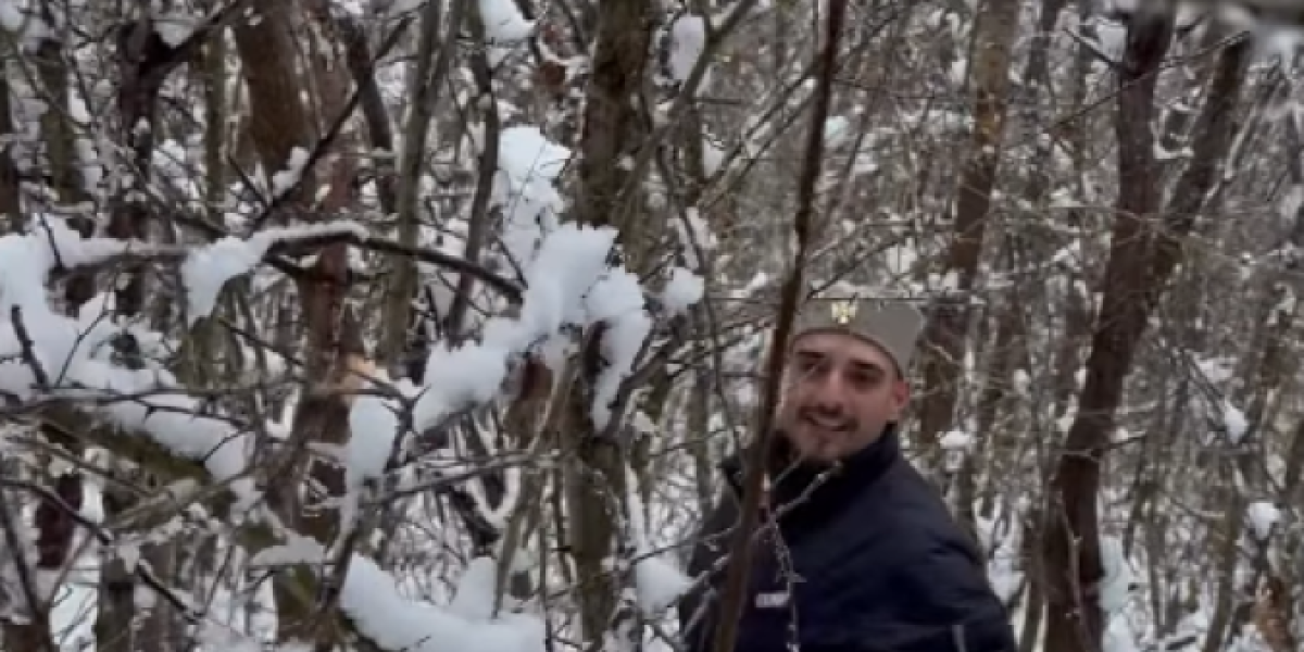 Darko Lazić seče Badnjak