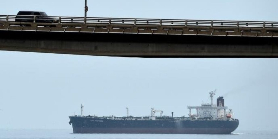 Nevidljiva bitka na okeanu? 12 miliona barela nafte "nestalo" sa radara: Da li je počeo direktan sukob SAD i Kine?