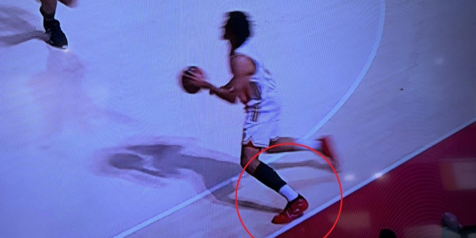 (ANKETA) Da li su sudije pokrale Zvezdu?! Od tada je sve krenulo po zlu - Šta vi mislite?