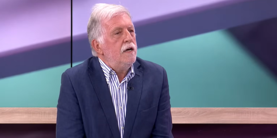 Pokušao da slaže rezultate izbora: Osnivač Proglasa - Peca Popović, pričao nebuloze uživo pa razneo lidere opozicije