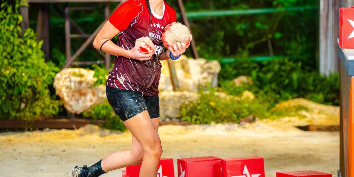 
Crveni tim pobedio u prvoj borbi
