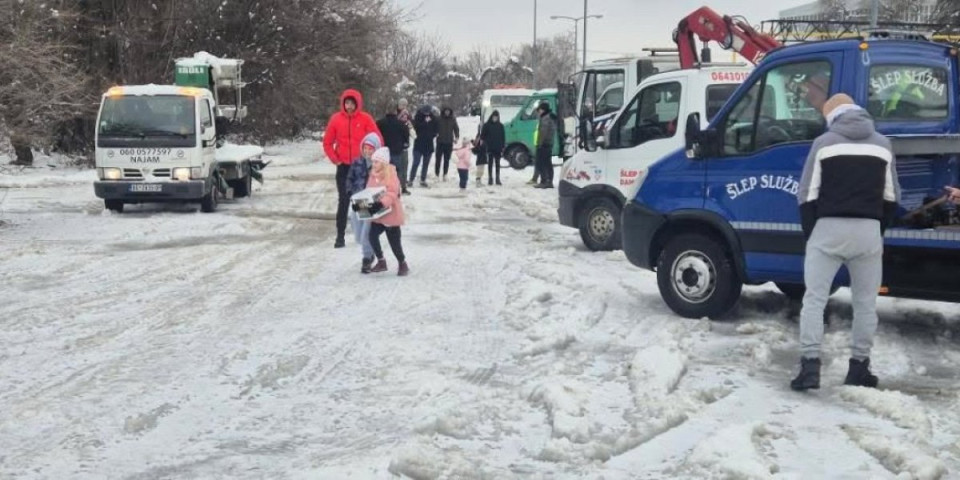 Božićni defile za Milu: Srbijo, sada smo joj mi potrebni