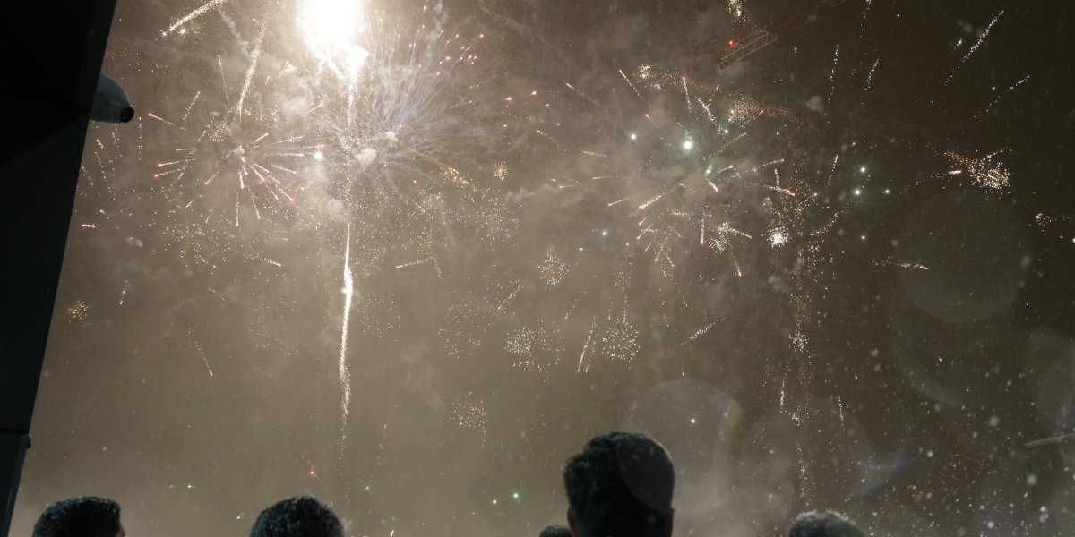 Vatromet iznad Informera