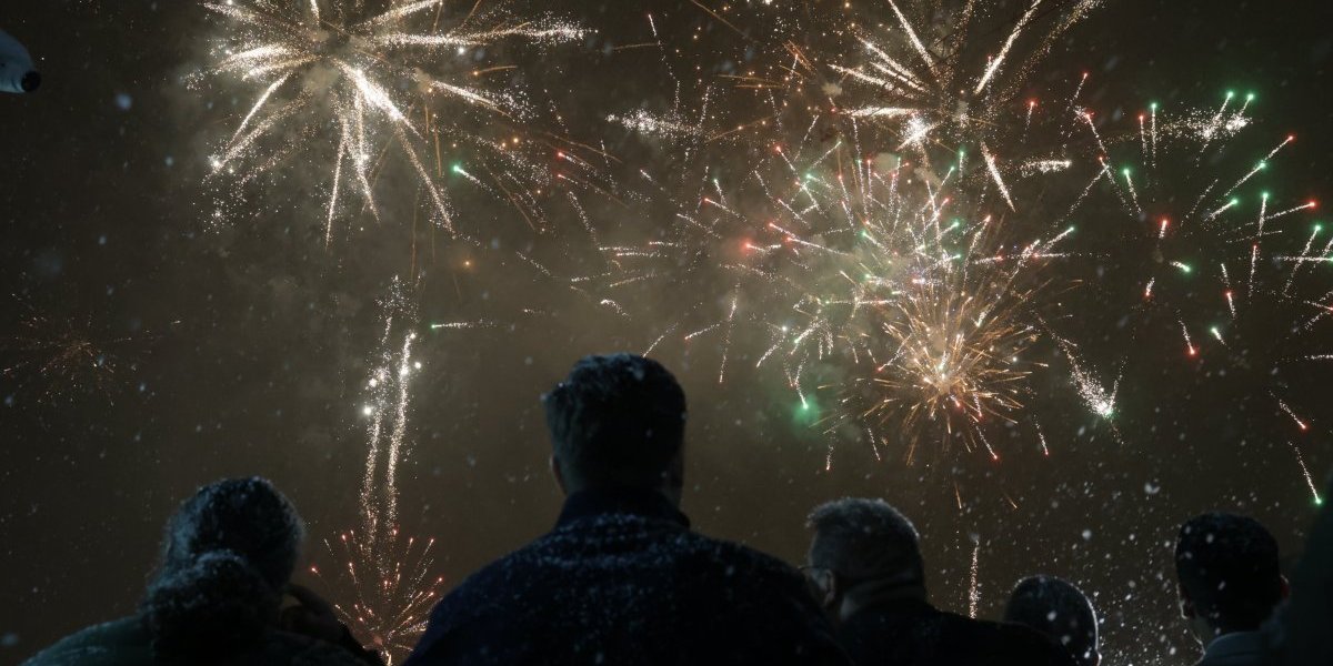 Vatromet iznad Informera