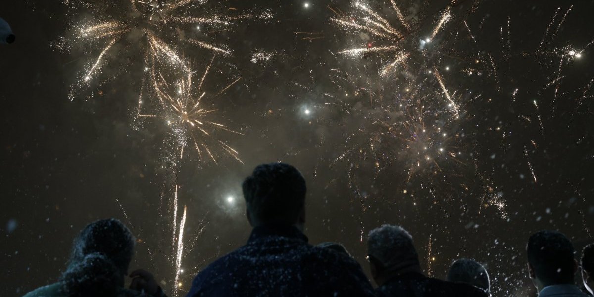 Vatromet iznad Informera