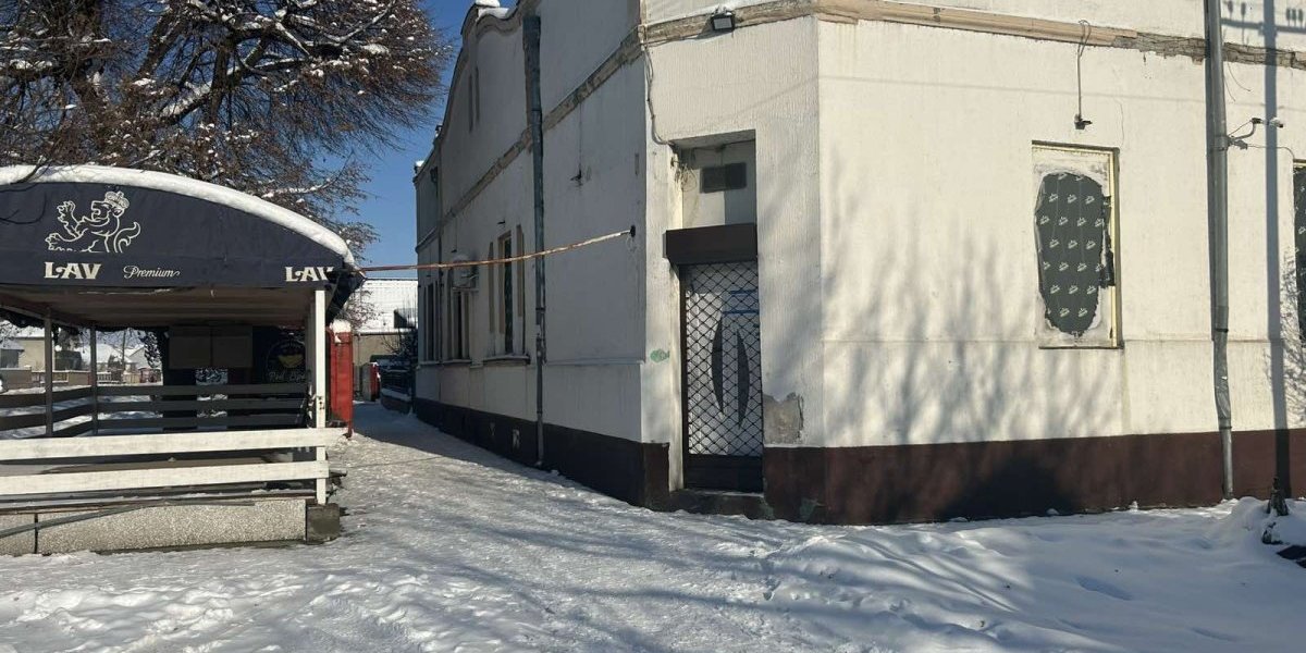 Kafana u Tovariševu