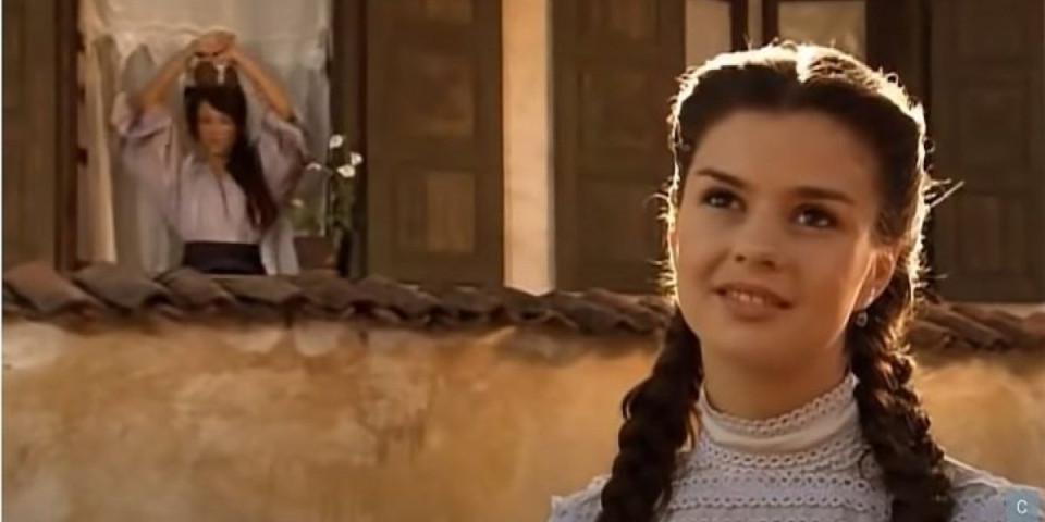 Proslavila se u filmu "Ivkova slava": Ovako danas izgleda Danijela Štajnfeld, vratila se u Srbiju posle 13 godina