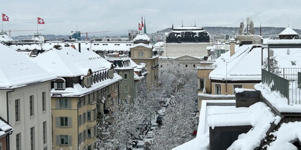 Blokaderi, a šta je ovo u Cirihu?! Srpkinja u šoku šta je zatekla u Švajcarskoj zbog snega - novi šok doživela u autobusu