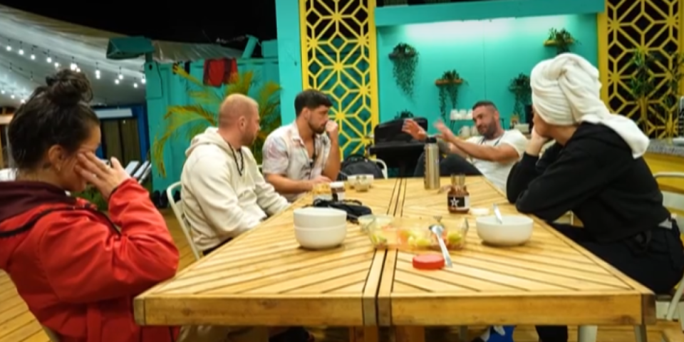 "Od sada, svako za sebe": Sukob među Crvenima u EXATLONU - Jodžira boli poraz (VIDEO)