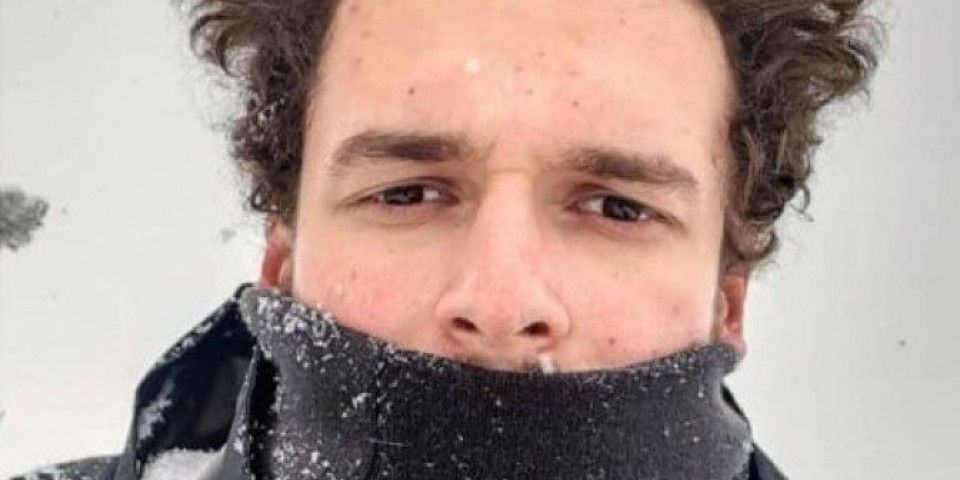 Da li znate čiji je ovo sin? Njegov otac se proslavio ulogom u seriji koju je gledala cela Jugoslavija