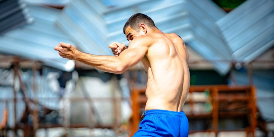 Mesar iz Exatlona šokirao: Izdao bih rod rođeni za 50.000 evra, a od potivnika bih napravio kobasice (VIDEO)