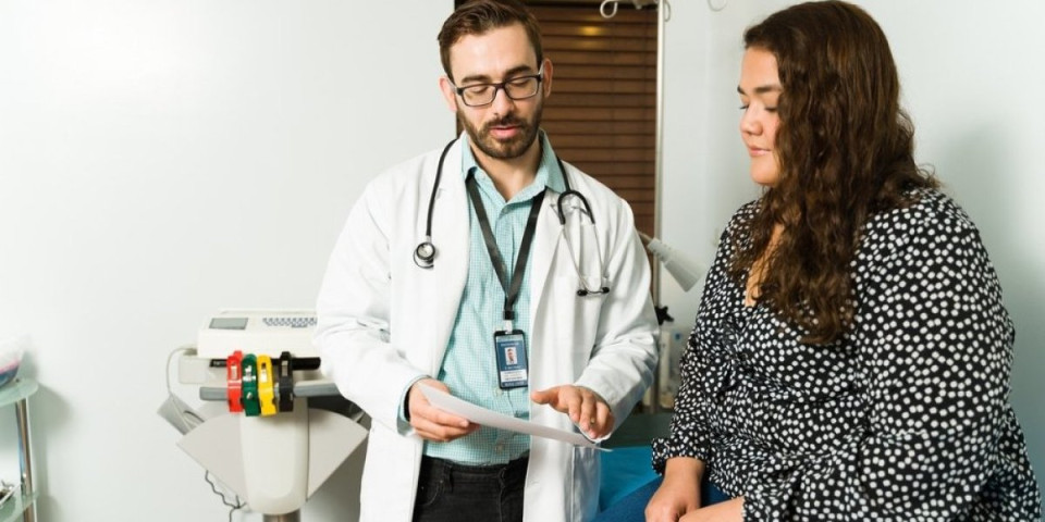 Zašto se gojite brže od koleginice, a jedete potpuno isto? Evo objašnjenja