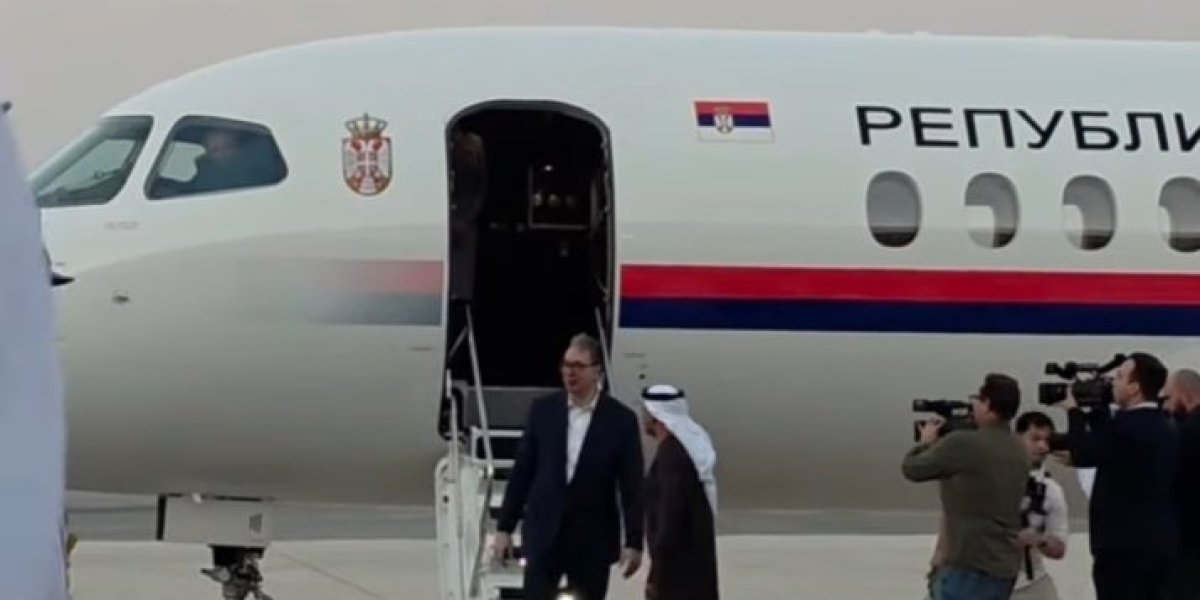 Predsednik Vučić dočekan uz najviše počasti