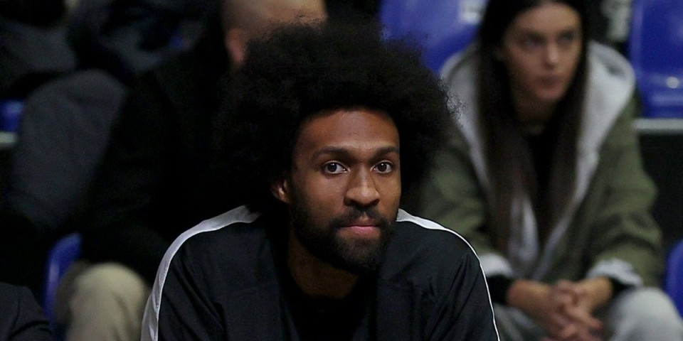 Parker razbesneo "grobare": Ne zanima ga da gine za Partizan, ali zato baca novac na skupe cipele (FOTO)