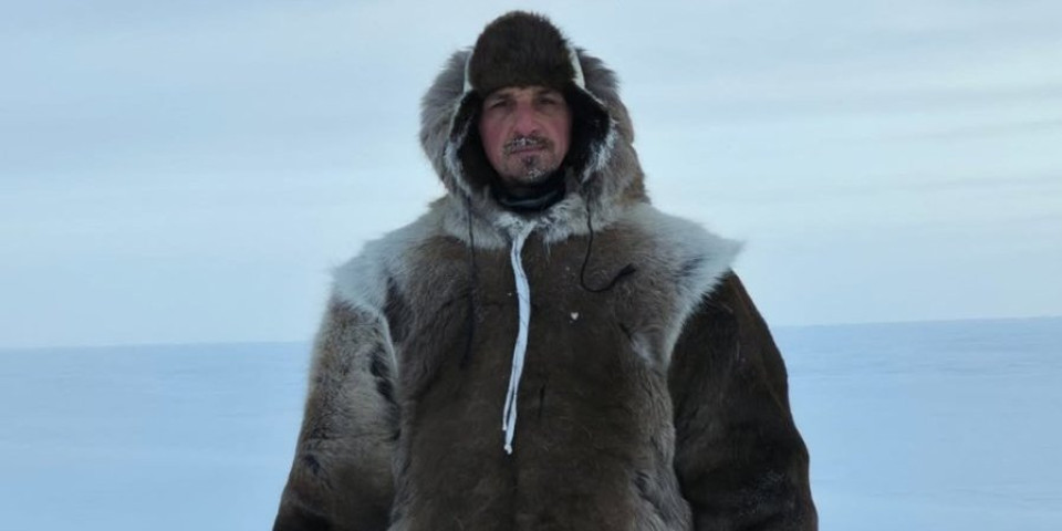 Polarni Zlatan - Slavni Šveđanin okružen ledom i čoporom pasa (FOTO/VIDEO)