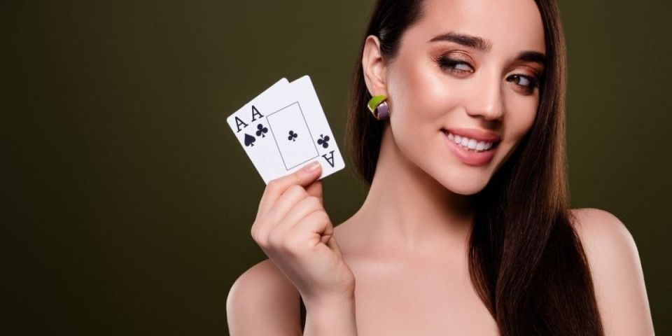 Šminka koja pristaje svima i uz svaku kombinaciju: Podiže samopouzdanje bez previše truda (FOTO)