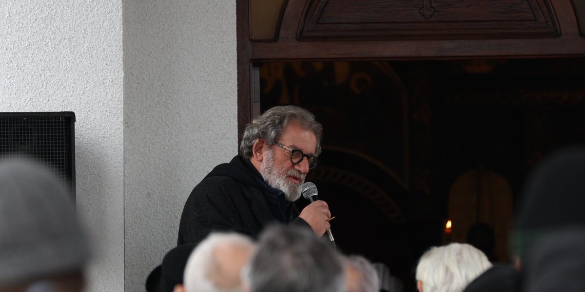 Boda Ninković drži govor bratu