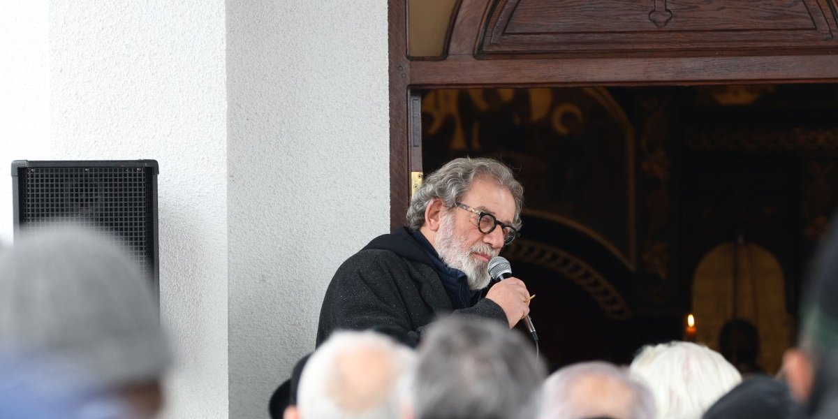 Boda Ninković drži govor bratu