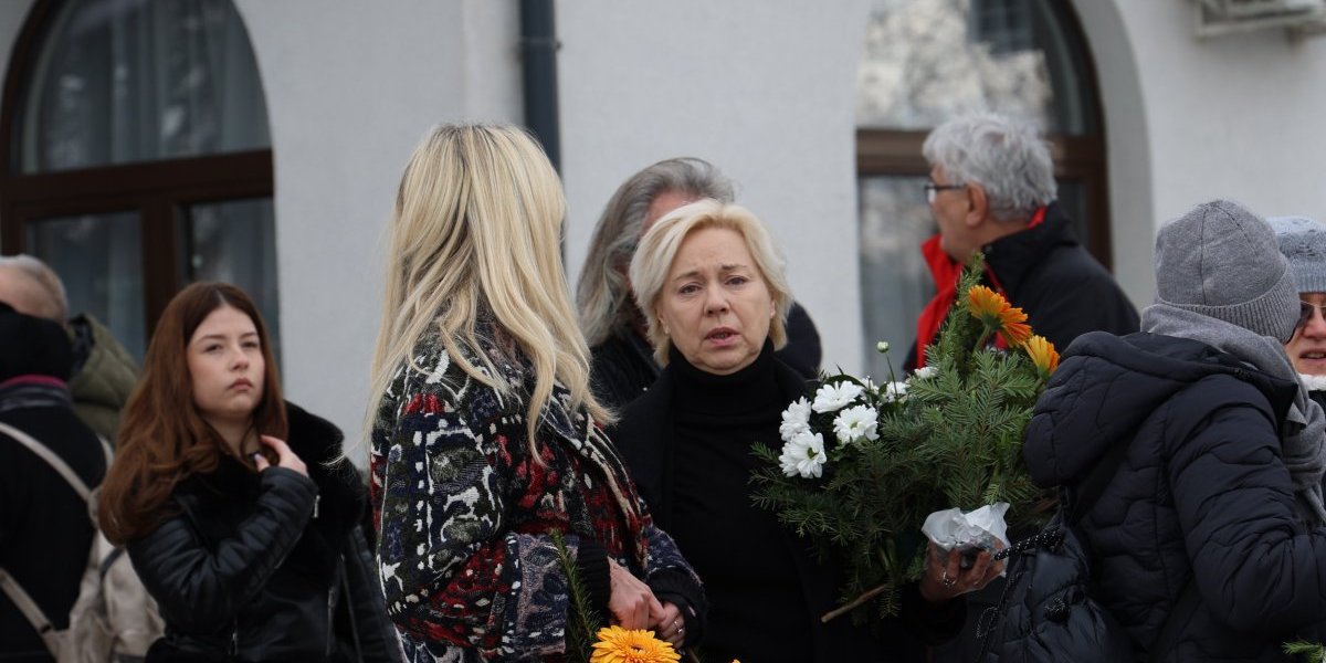 Povorka Ljubi Ninkoviću