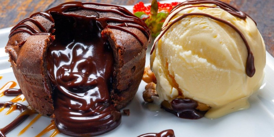 Čokoladni desert koji ne goji: Zdravi lava kolač bolji i od klasičnog - nema ni 100 kalorija