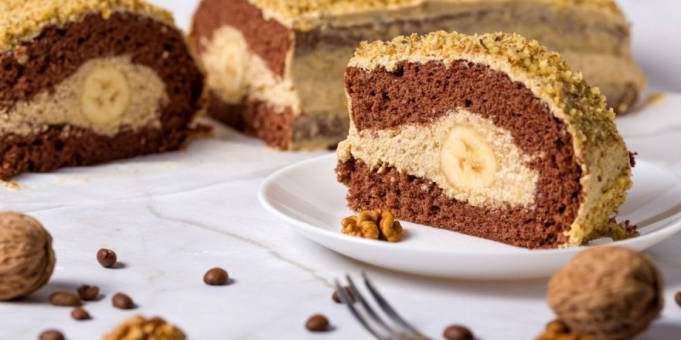 Starinski kolač kome nećete odoleti: Ambasador rolat je toliko dobar da može da zameni tortu