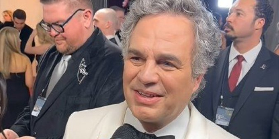Mark Rafalo zapalio Globuse političkom porukom, spomenuo Venecuelu: "Ovo više nije Amerika"