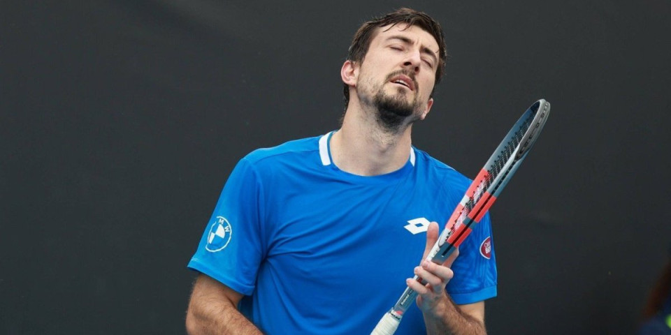 Blaaaam, hteo u zemlju da propadne od stida: Teniser počeo da slavi pobedu, ali je usledio šok