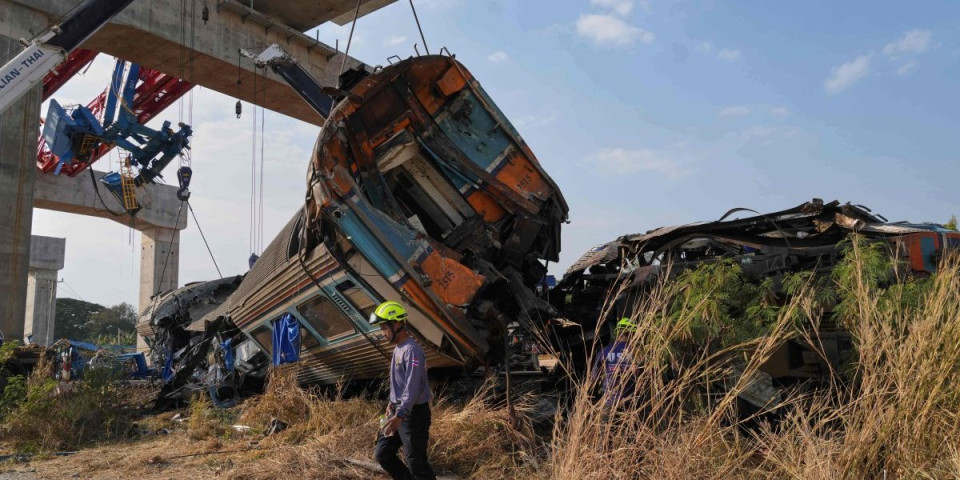 Otkriveni novi detalji stravične nesreće: Broj žrtava rapidno raste (FOTO/VIDEO)