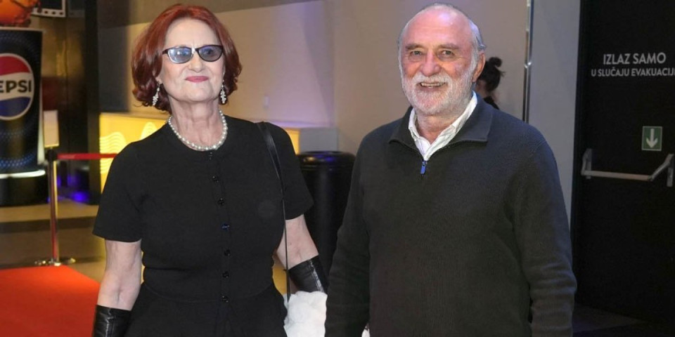 Sedeli četiri reda jedno iza drugog: Lazar i Danica Ristovski prvi put u javnosti nakon razvoda