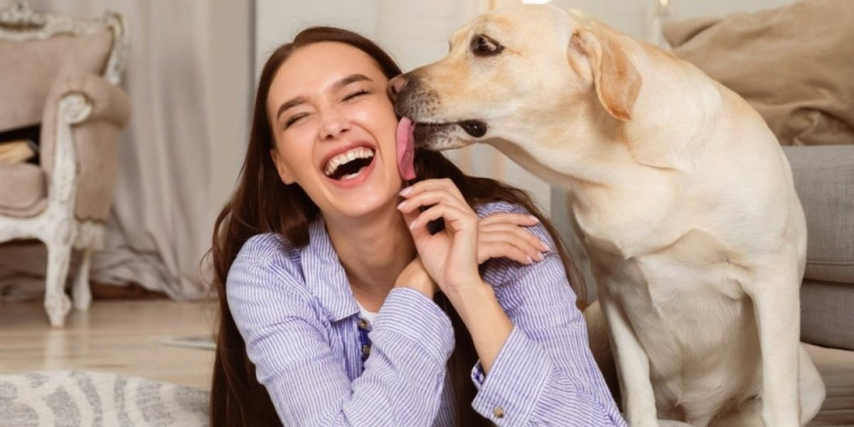 Ne dozvolite psu da vas liže: Mnogi imaju ovu naviku, ne znajući da je opasna