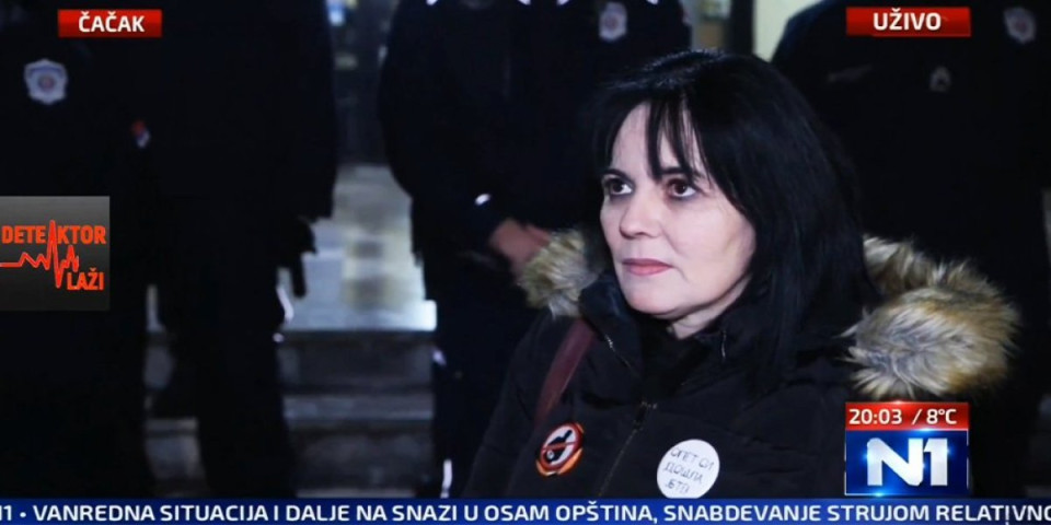 Blokaderski ološ: Oglasile se siledžije koje su linčovale Anu Bekutu u Čačku - da li može strašnije od ovoga?!