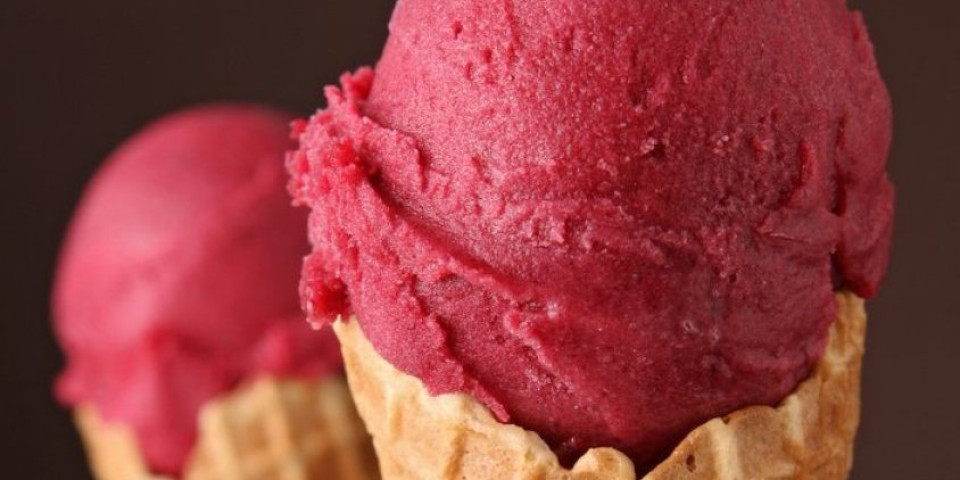 Najopasniji sladoled na svetu: Đavolji dah od koje izgarate - pre probe potpisujete poseban papir (VIDEO)