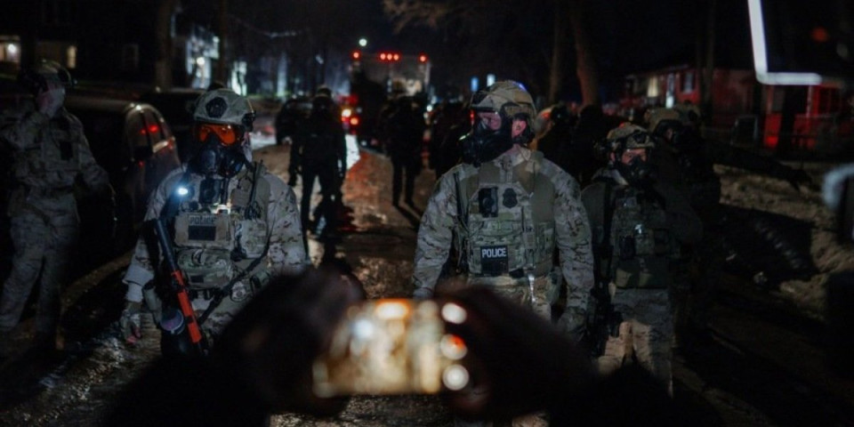 Obama i Klinton prekinuli ćutanje: Amerika je na ivici - Brutalne optužbe bivših predsednika šokirale Belu kuću (FOTO/VIDEO)