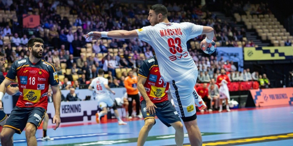 Hrvati zaprepašćeni! Srpski folk na razglasu posle gola Srbije na Evropskom prvenstvu? Zagrmela "cajka" (VIDEO)