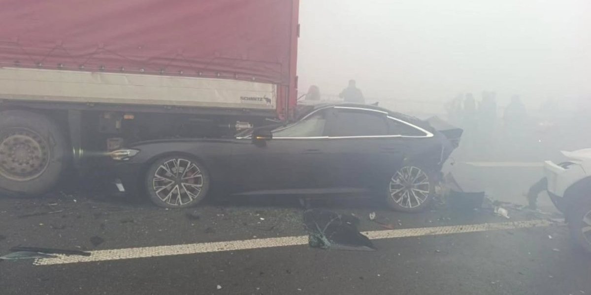 ''audi'' podleteo pod kamion