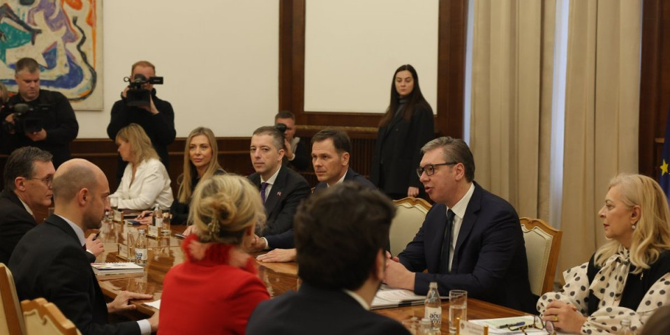 Važan korak ka izgradnji beogradskog metroa: Vučić se sastao sa Žan-Noelom Baroom