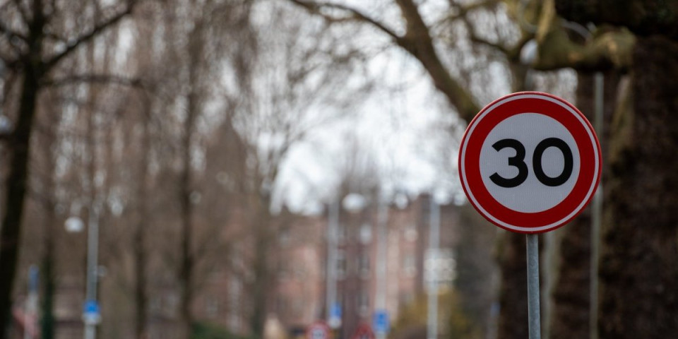 Ovo menja automobilsku industriju: Gradovi prelaze na ograničenje 30 kilometara po satu