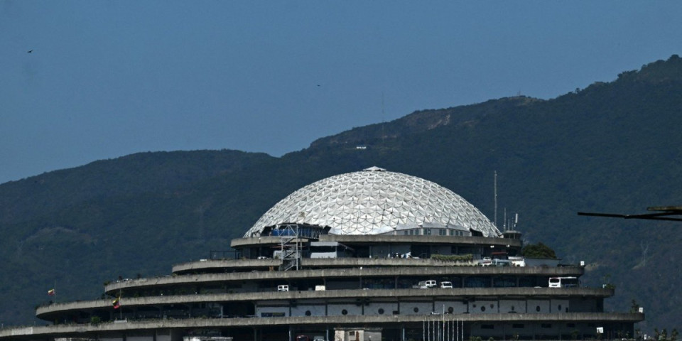 Zavirite u noćnu moru svakog zatvorenika: Zatvor koji je Donald Tramp nazvao "komorom za mučenje" (VIDEO)