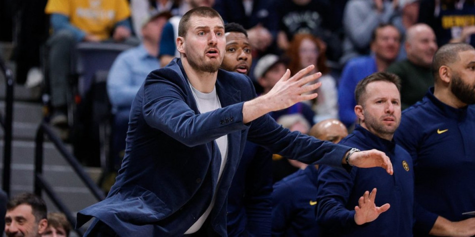 Jokić uhvaćen na delu - Centar Denvera ipak nije mogao da odoli... (VIDEO)