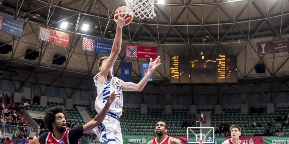 Ne zna se ko pije, ko plaća: Hrvatska liga kao cirkus, u glavnoj ulozi bivši šampion Evrope (VIDEO)