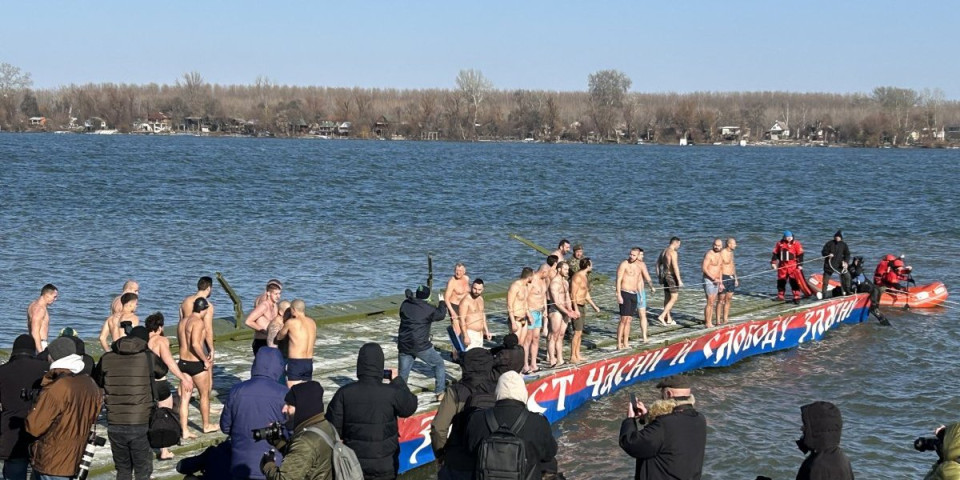 Plivalo se i u Zemunu: Ovom pobedniku se nisu nadali (VIDEO)