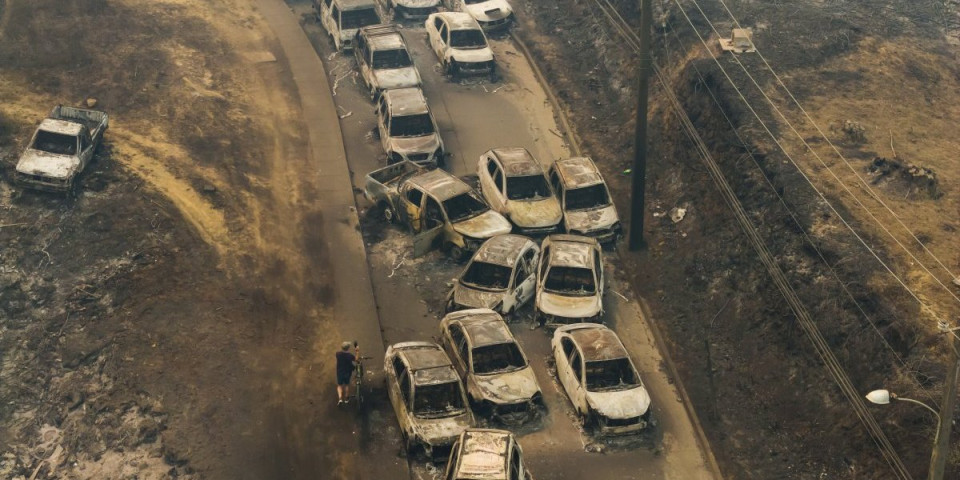 Pakao na zemlji! Čak 18 mrtvih: Pronađena ugljenisana tela, 50.000 ljudi u begu, najgore tek sledi (FOTO/VIDEO)