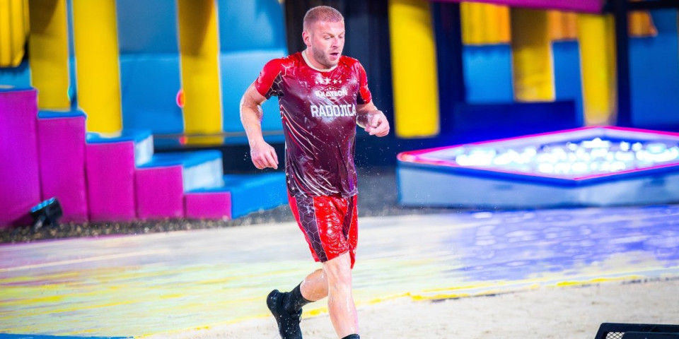 Zanosan ples Radojice Lazić: Učesnik Exatlona uvija kukovima i trese guzom (VIDEO)