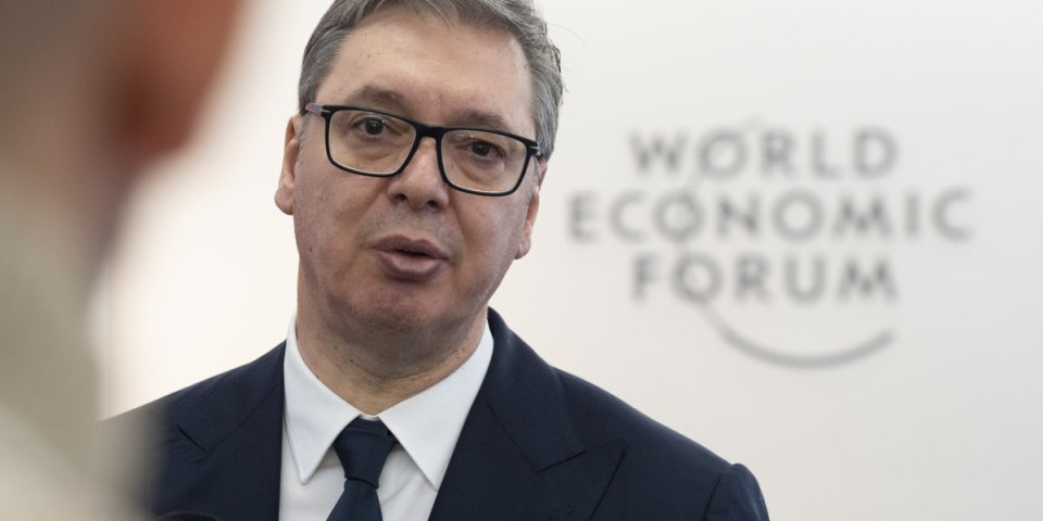 Vučić patosirao Lakićevića: Kako vas nije sramota... (VIDEO)