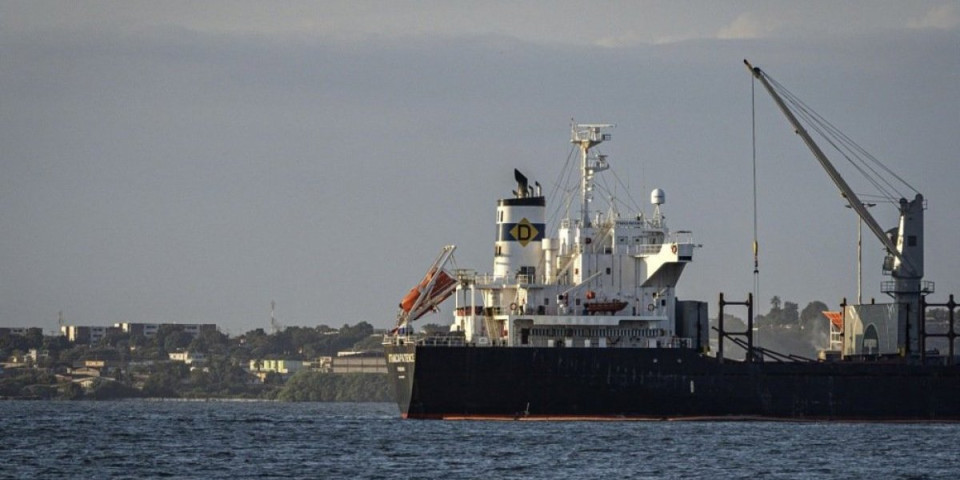 Makron krenuo u piratski napad: Francuzi presreli ruski tanker, svet u šoku zbog neviđene provokacije!